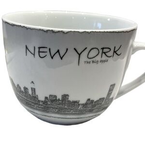 🛍️3/$30 Or 2/$20 🛍️NEW YORK Coffee or Tea Mug approx 12 oz